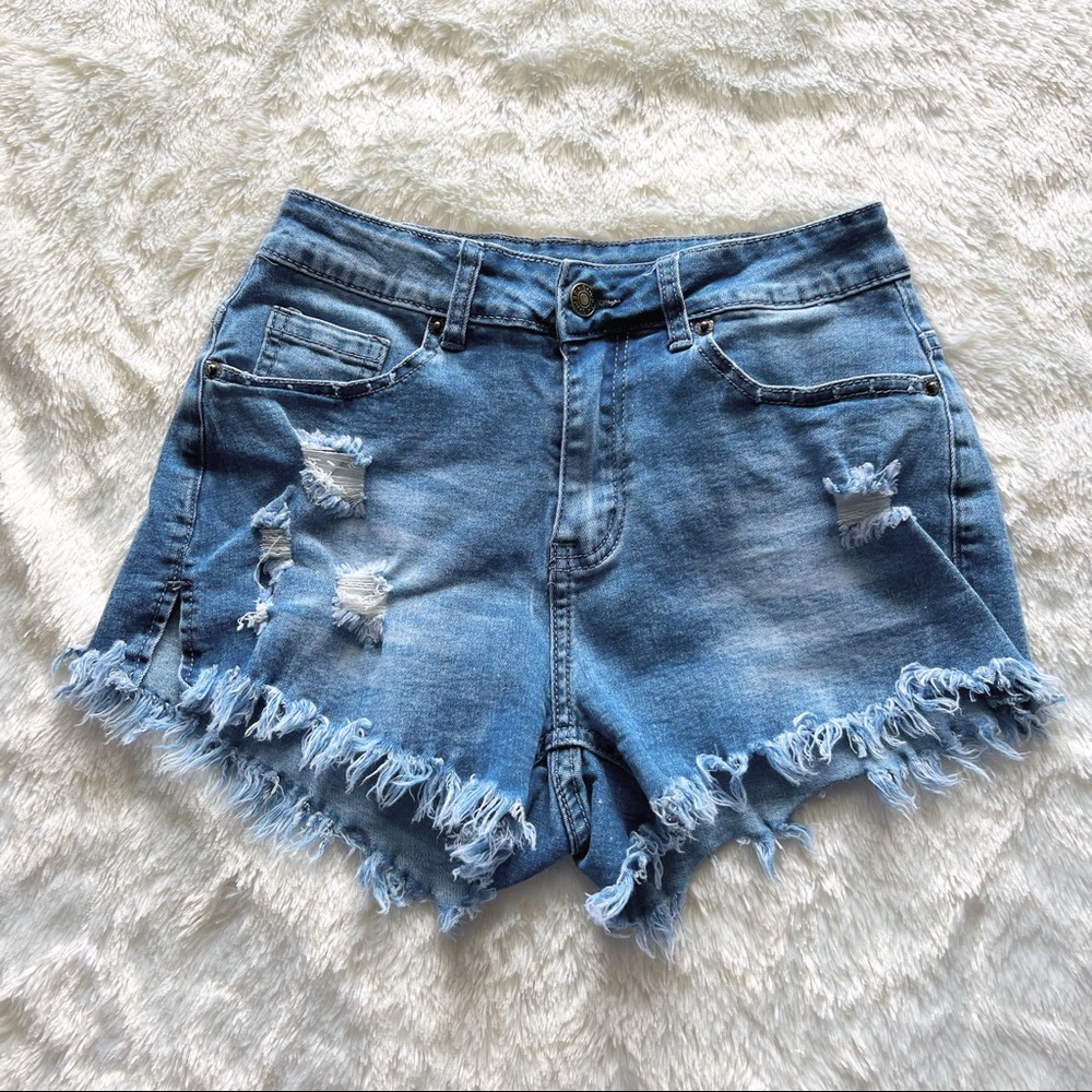 Womens’ MODARANI Cut-off Denim Shorts Size S